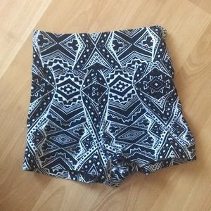 High Waisted Stretchy Printed Shorts